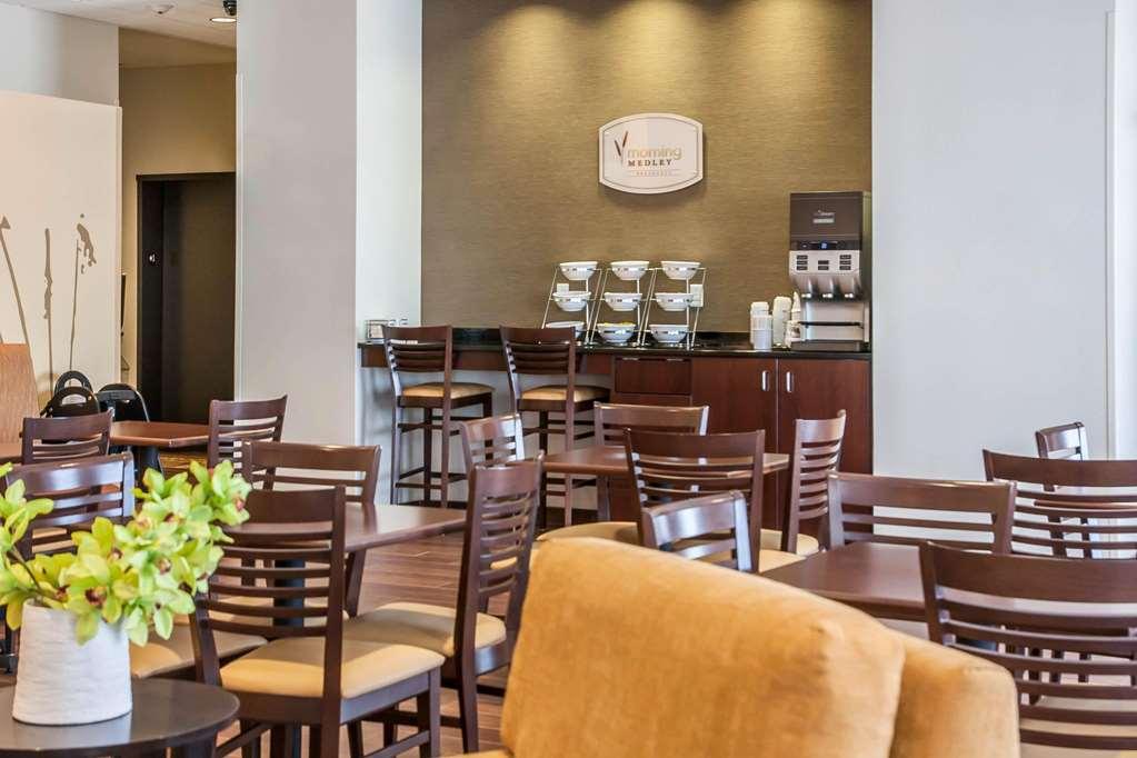 Sleep Inn & Suites Devils Lake Restaurant bilde